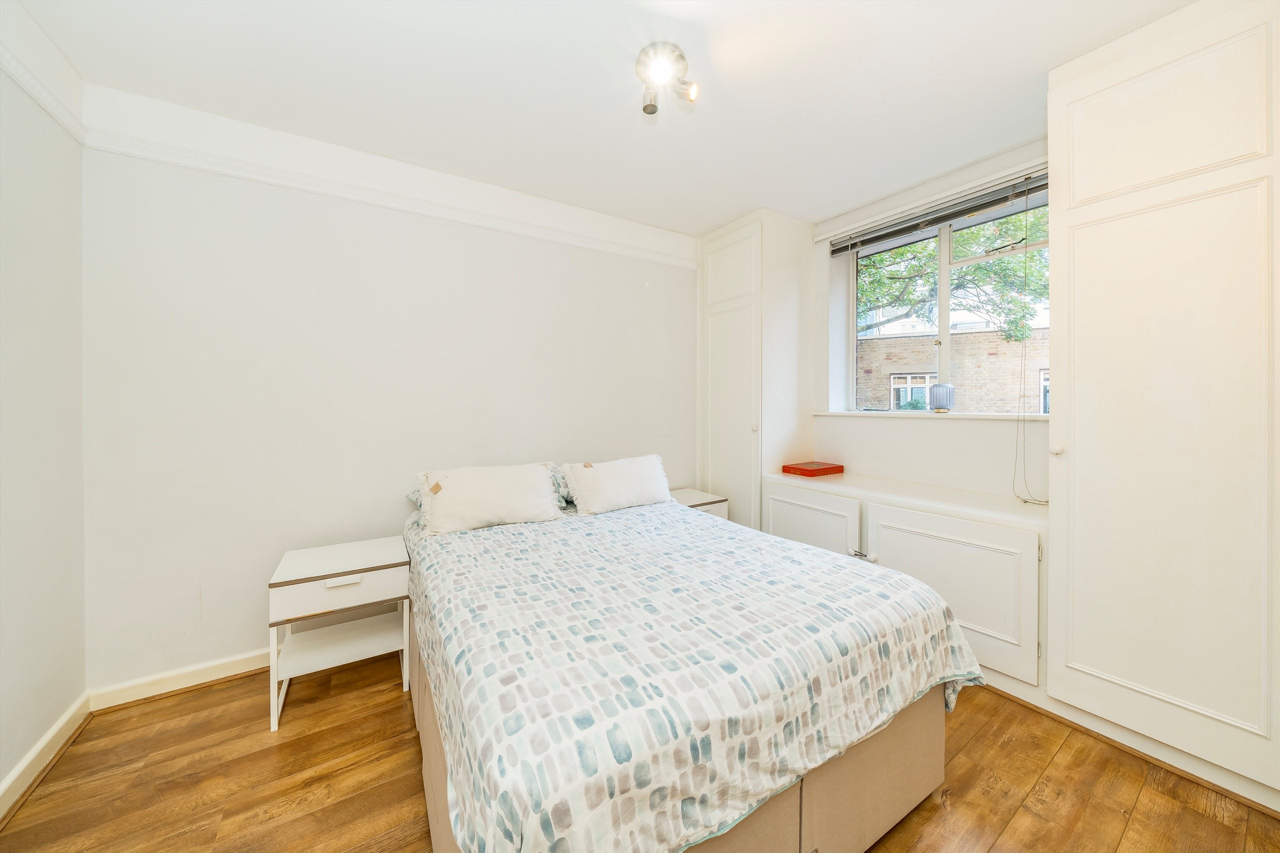 House Warwick Square Mews in City of Westminster