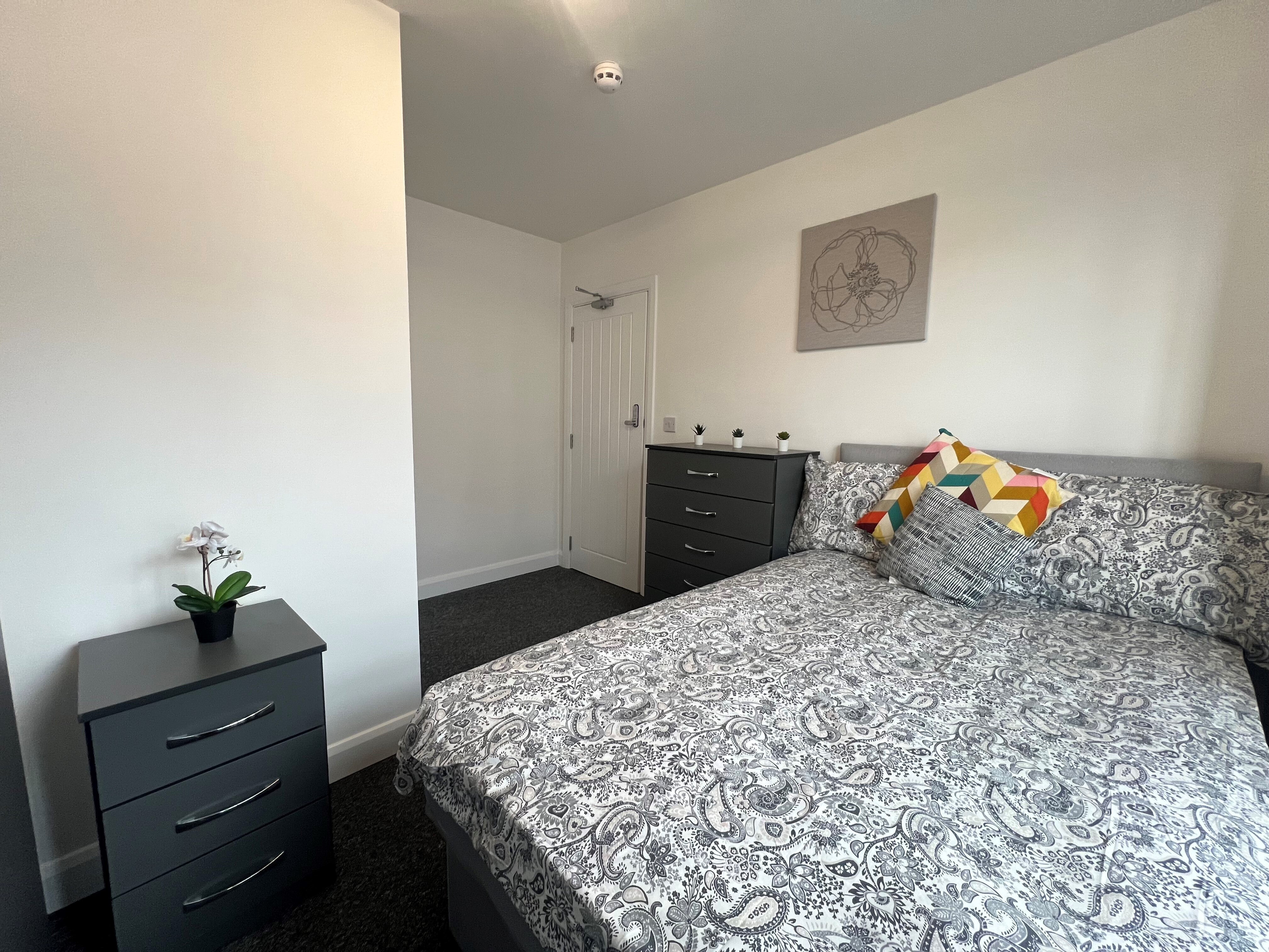 Room Prospect Road North in Redditch