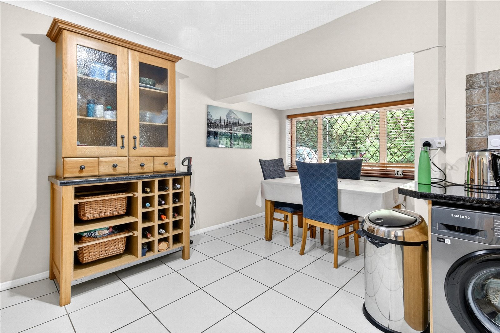 House Pembroke Close in Sunninghill