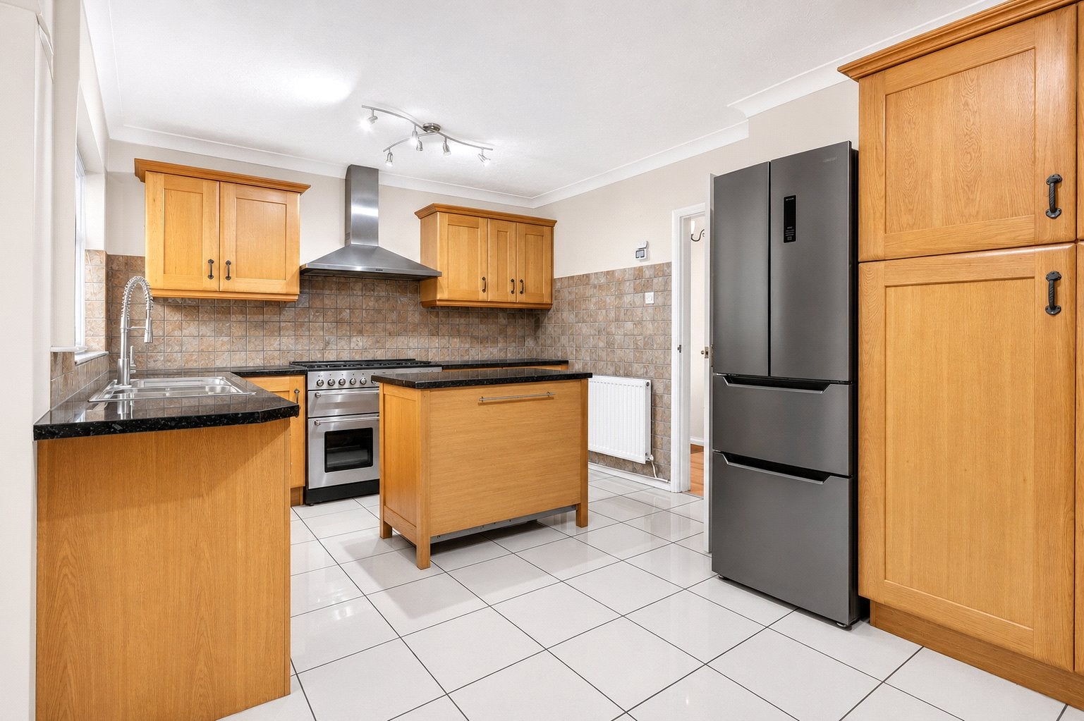 House Pembroke Close in Sunninghill