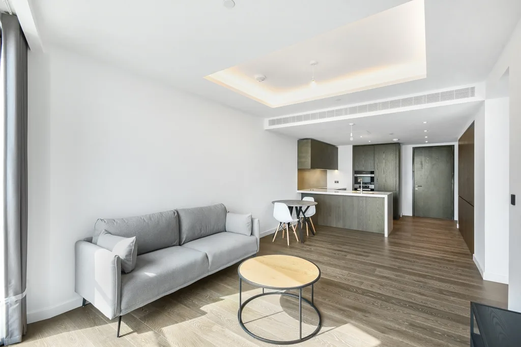 Flat Carnation Way in Greater London