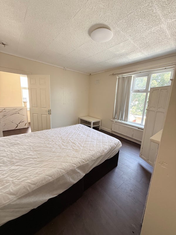 Room Cheveral Avenue in Coventry