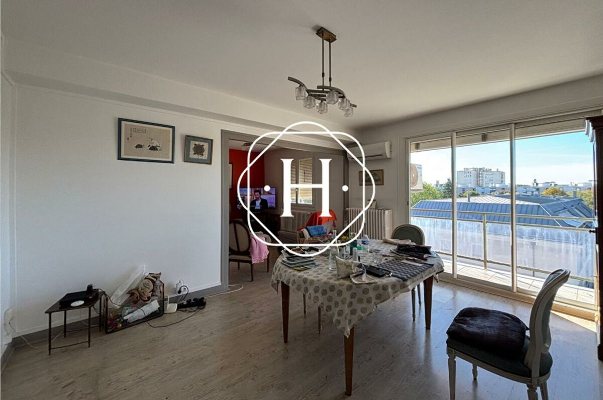 Flat Rue Charles Robin in Bourg-en-Bresse