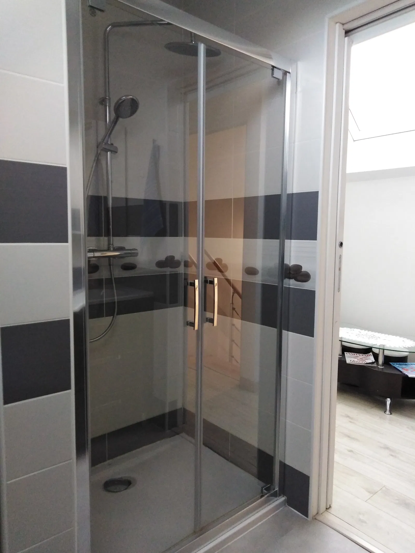 Room Route de Paris in Le Mesnil-Esnard