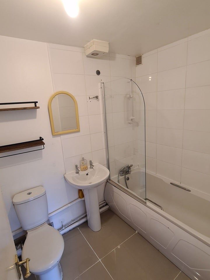 Room Lavender Place in Greater London