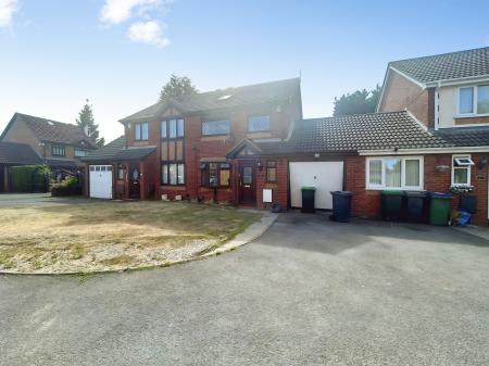House Jenny Close in Sandwell
