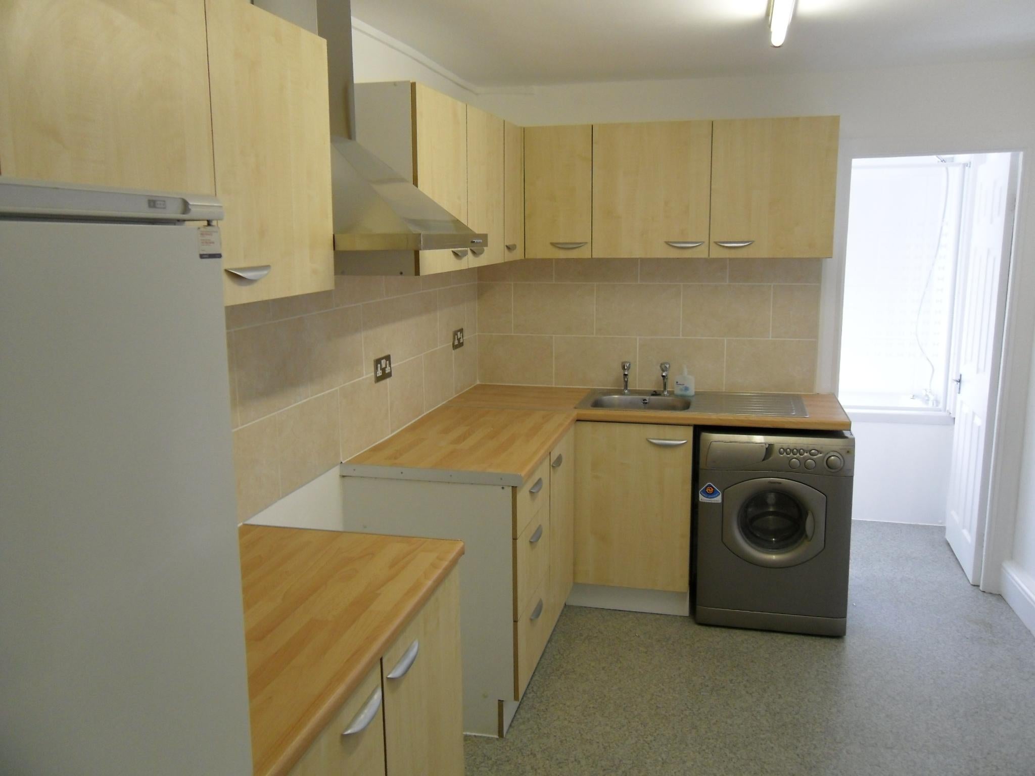 Flat Barking Road in Greater London