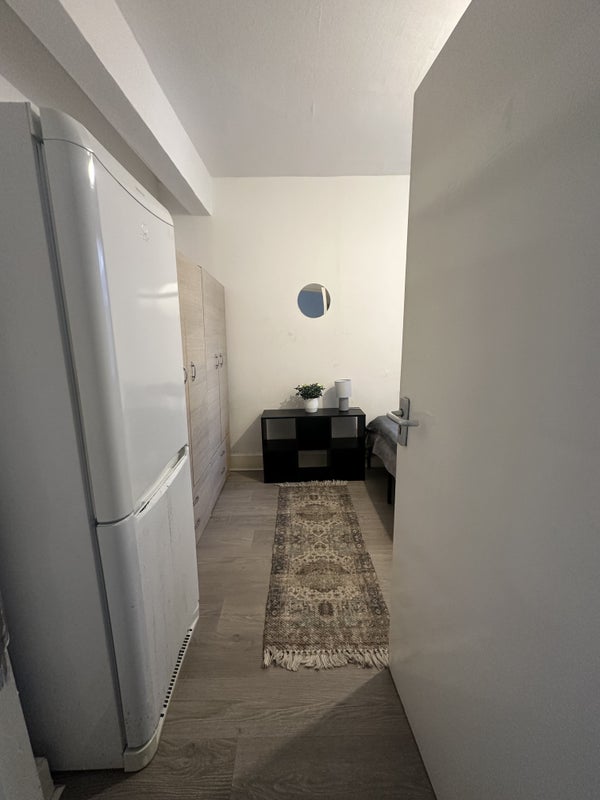 Room Vincent Road in Greater London