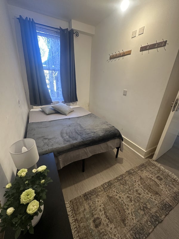 Room Vincent Road in Greater London