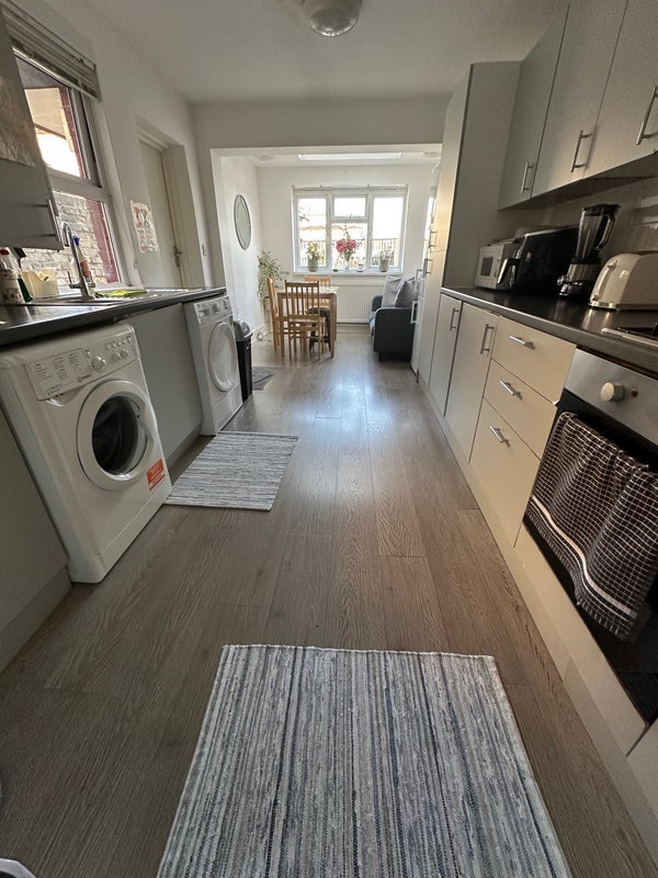 Room Vincent Road in Greater London