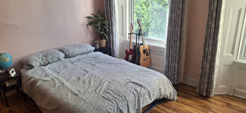 Flat Kenninghall Road in Greater London