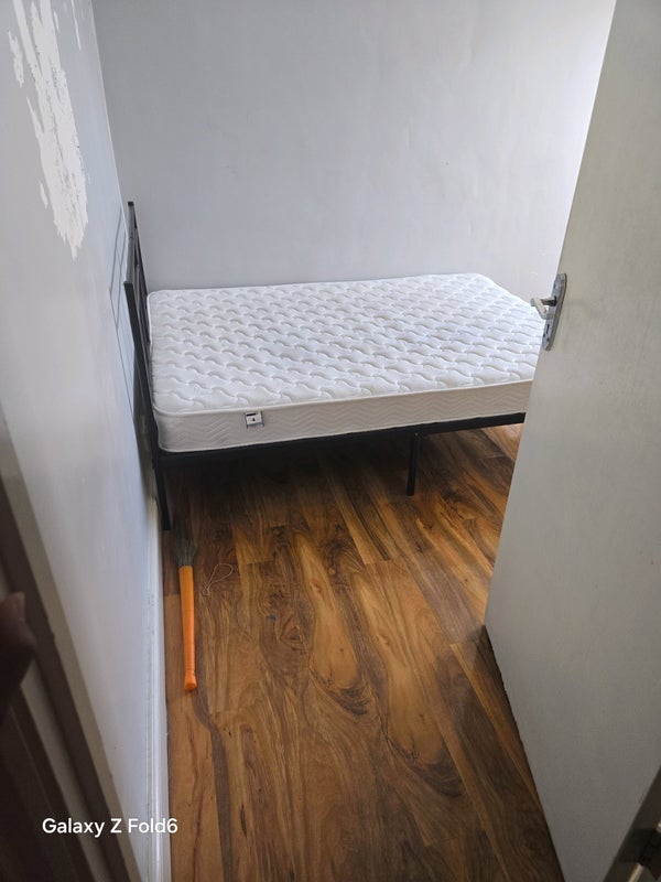 Room Macaulay Road in Greater London