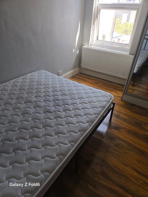 Room Macaulay Road in Greater London