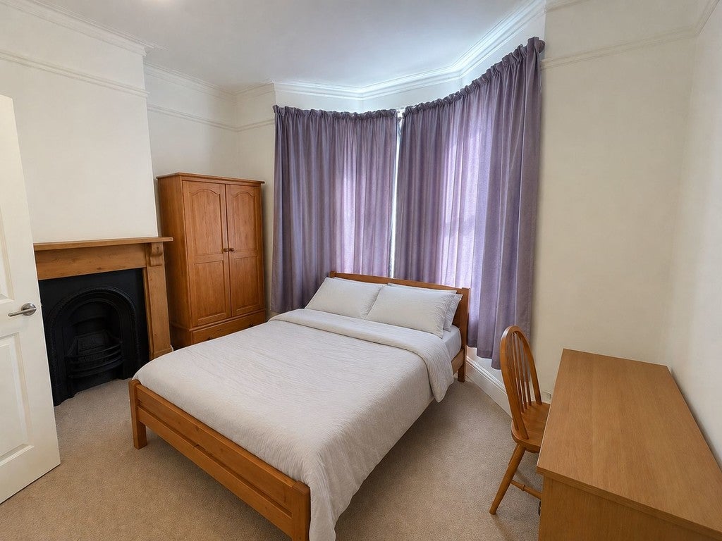 Room Newmarket Road (shared-use path) in Cambridge