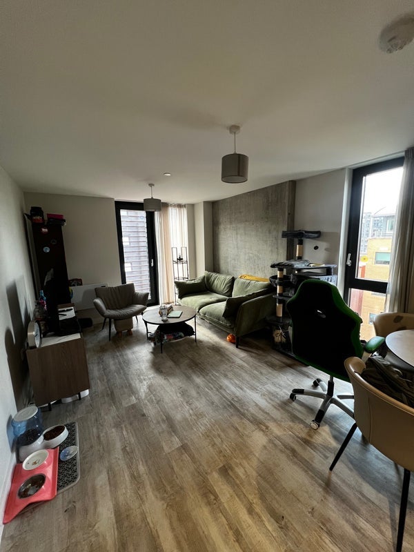 Flat Curran Road in Cardiff