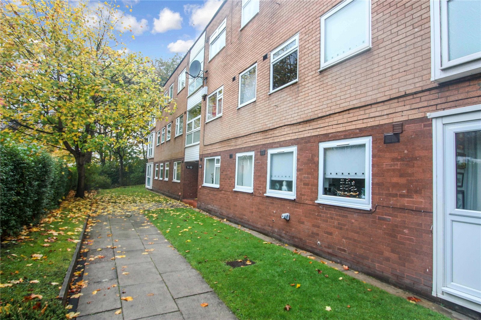 Flat Cholmondeley Road in Salford