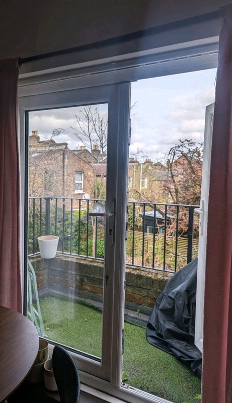 Room Elderfield Road in Greater London