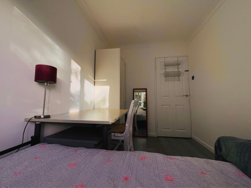 Room Palace Road in Greater London