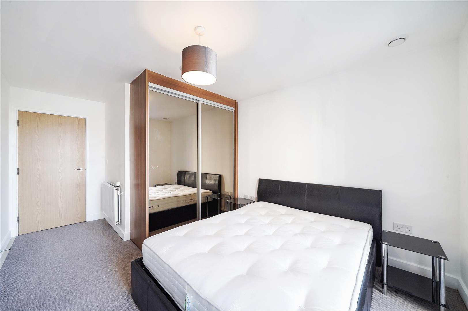 Flat Loampit Vale in Greater London