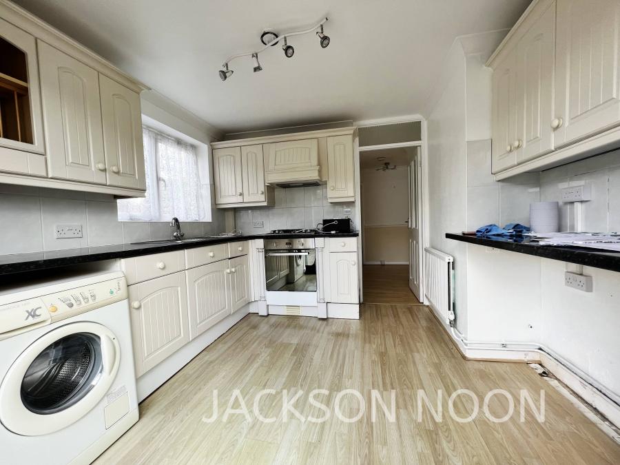 Flat Larkspur Way in Epsom and Ewell
