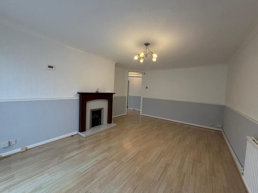 Flat Larkspur Way in Epsom and Ewell