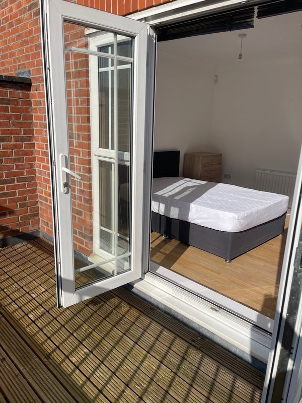 Room Mackworth Street in Manchester
