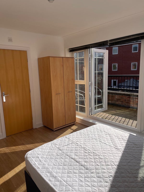 Room Mackworth Street in Manchester