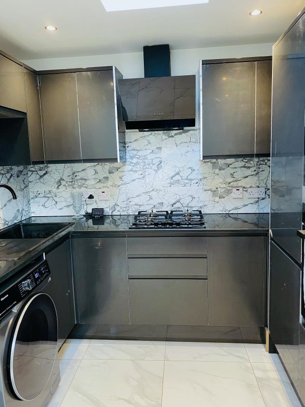 Room Bensham Lane in Greater London
