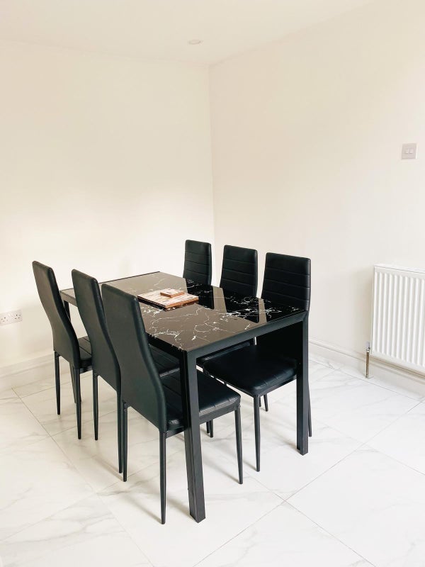 Room Bensham Lane in Greater London