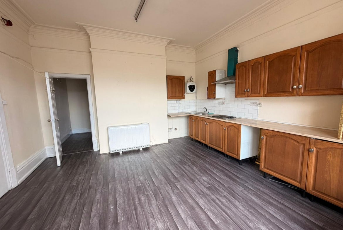 Flat Uppingham Road in Leicester