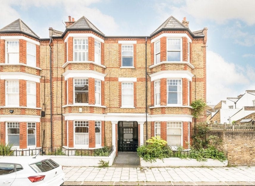 Flat Elmhurst Street in Greater London