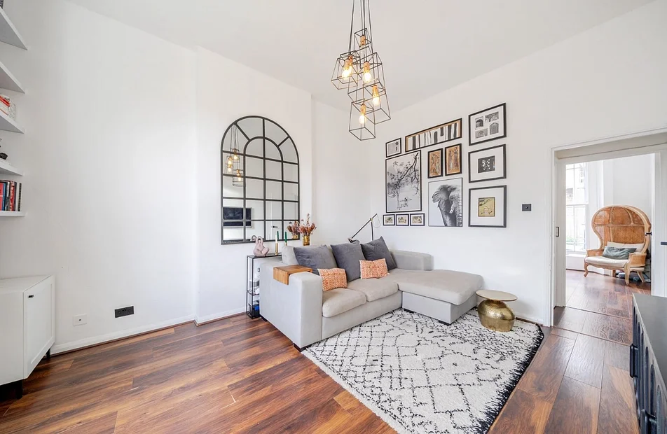 Flat Chichester Road in Greater London