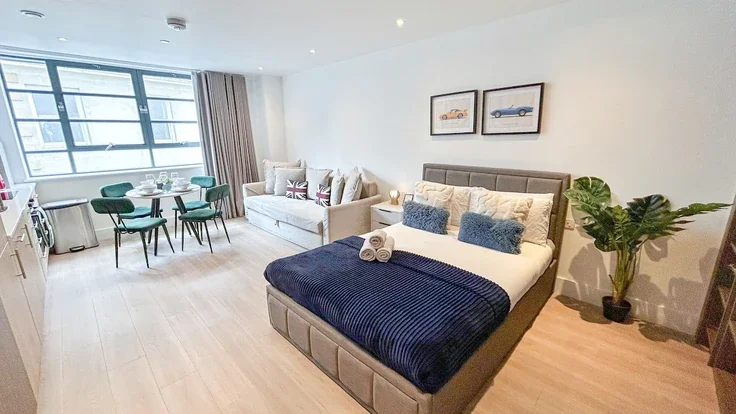 Flat Frampton Street in City of Westminster
