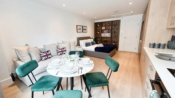 Flat Frampton Street in City of Westminster