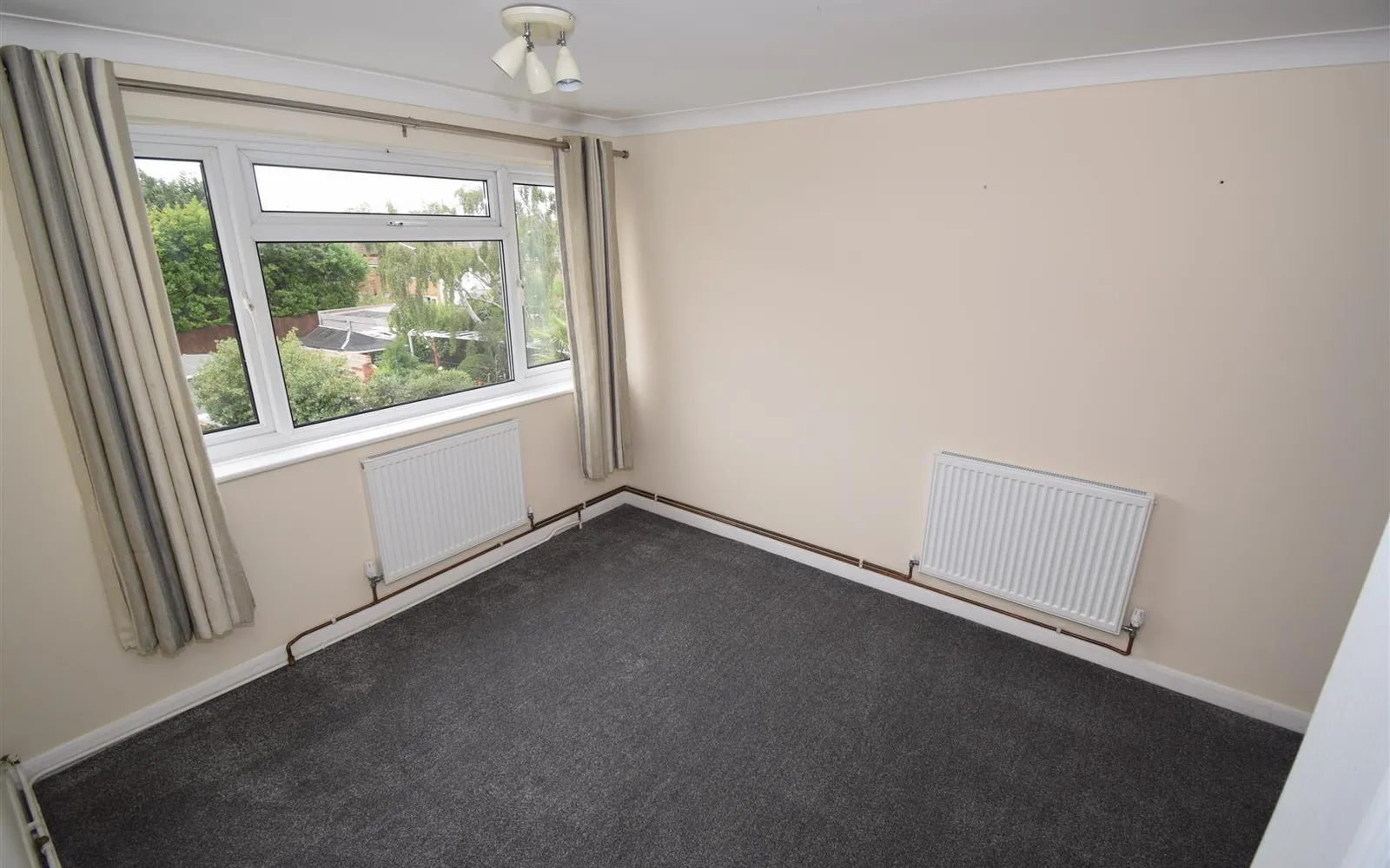 Flat Ashley Road in Poole