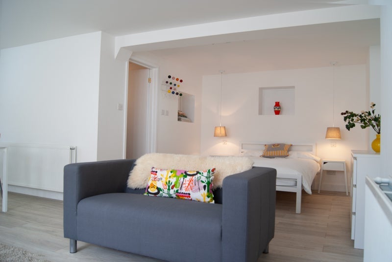 Flat Denton Road in Greater London