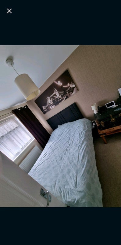 Room Ash Road in Crawley