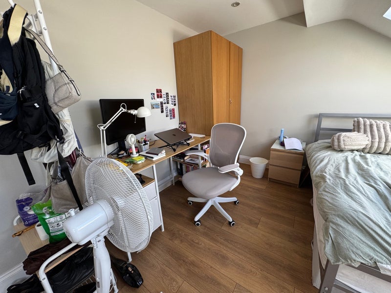 Room Orford Road in Greater London
