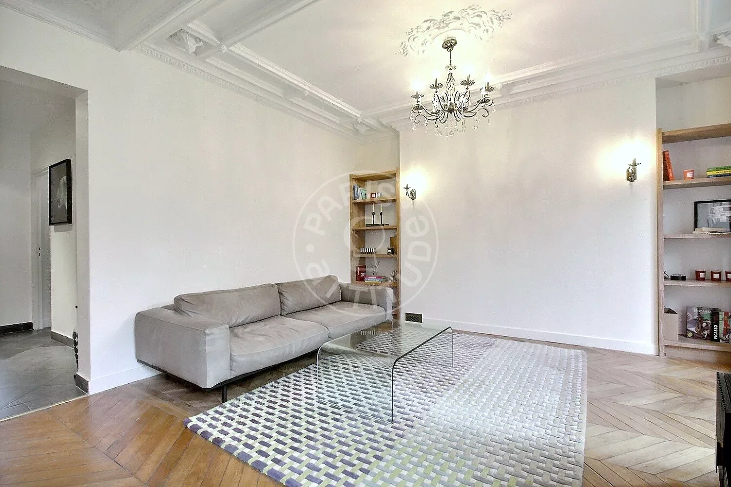 Flat Avenue Ledru-Rollin in Paris