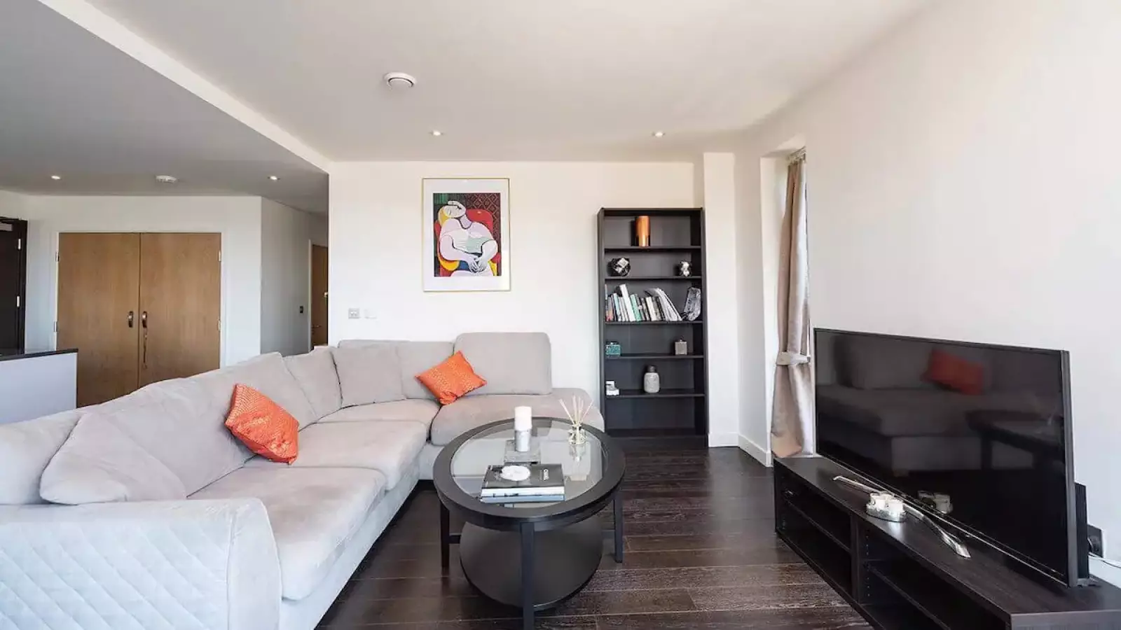 Flat West Parkside in Greater London