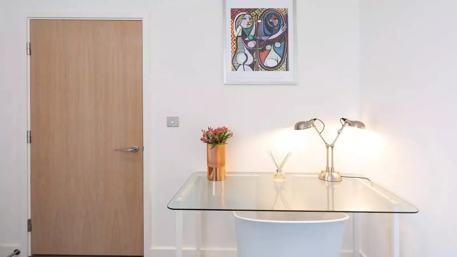 Flat West Parkside in Greater London