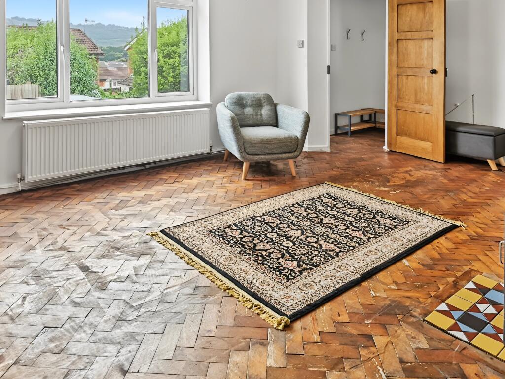 Flat Ty Rhiw in Taffs Well