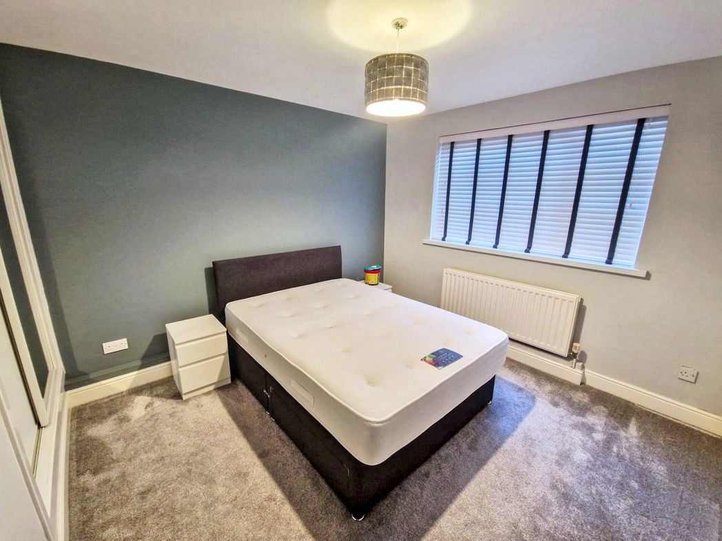 Flat Bowes Court in Newcastle upon Tyne
