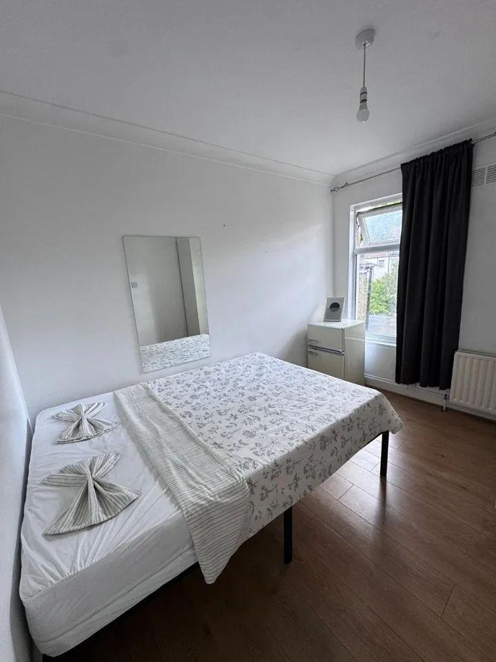 Room Morley Road in Greater London