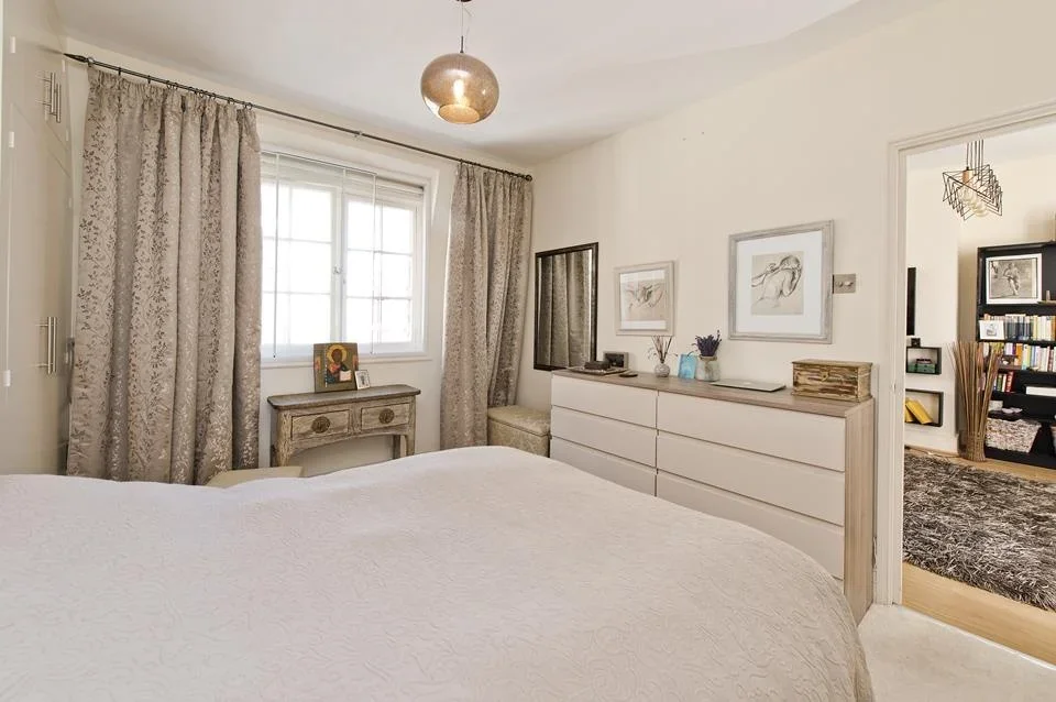 Flat Charleville Road in Greater London