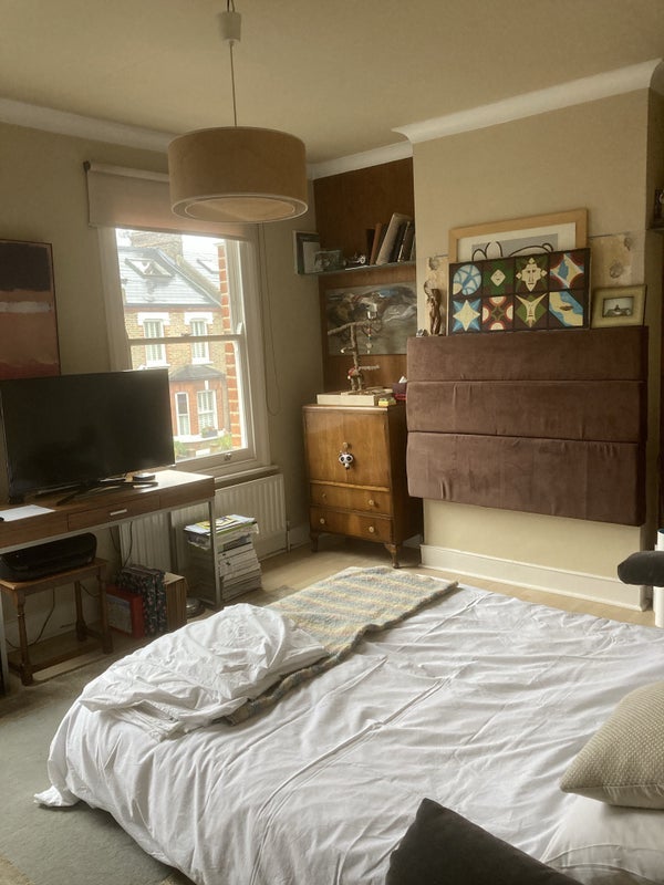 Room Franche Court Road in Greater London