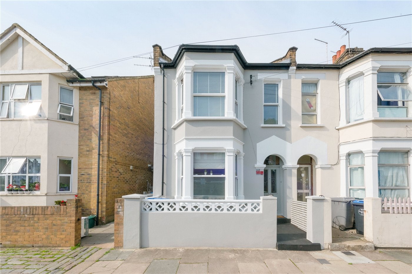 House Northcote Road in Greater London
