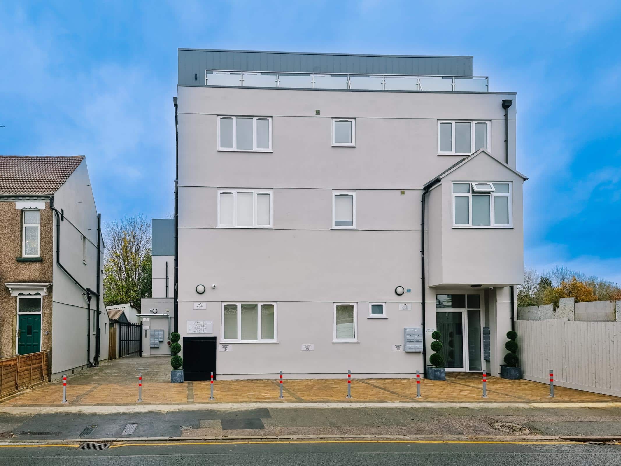 Flat Kingston Road in Greater London