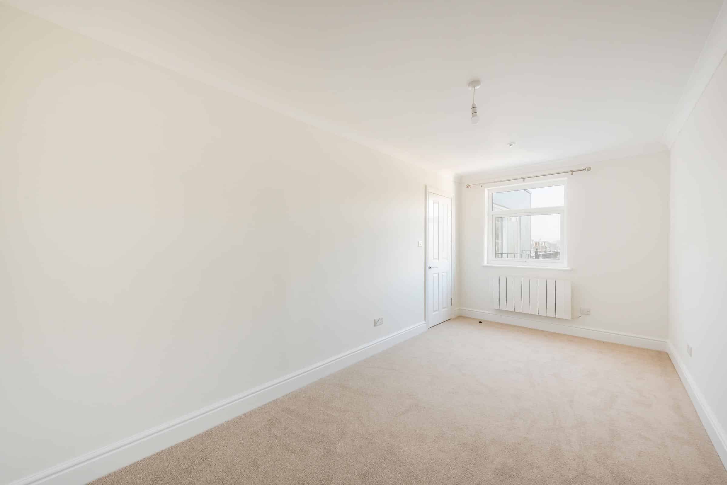 Flat Kingston Road in Greater London