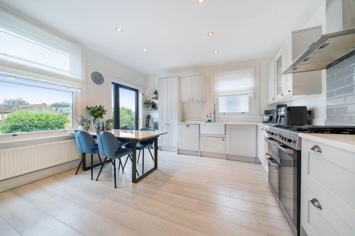 Flat Waldron Road in Greater London